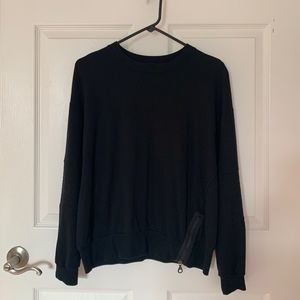 black long sleeve sweatshirt! size m